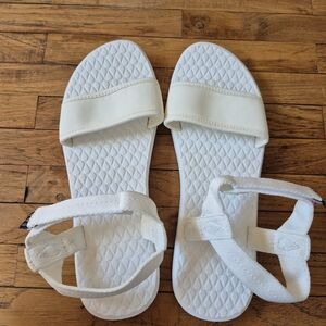 New Volcom Women's 9 / Men's 7.5 White Canvas Velcro Sandals